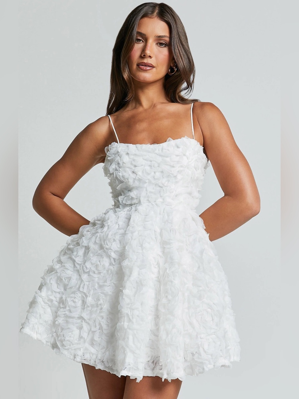 Showpo 3D Flower Full Skirt Mini Dress Size 4 Whitw